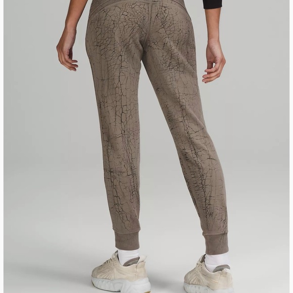 New Lululemon warm down jogger thread dye 8 - Picture 2 of 4